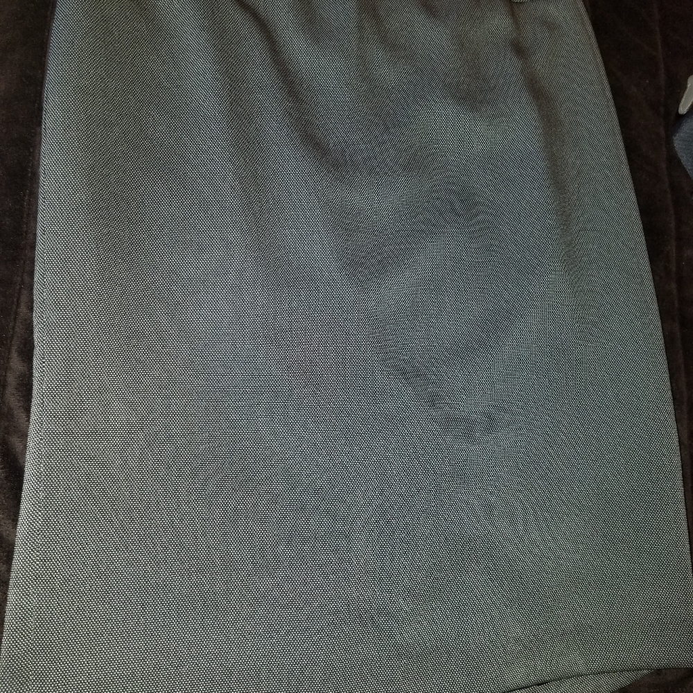 Kasper fully lined dressy skirt size 8 polyester rayon blend gray color